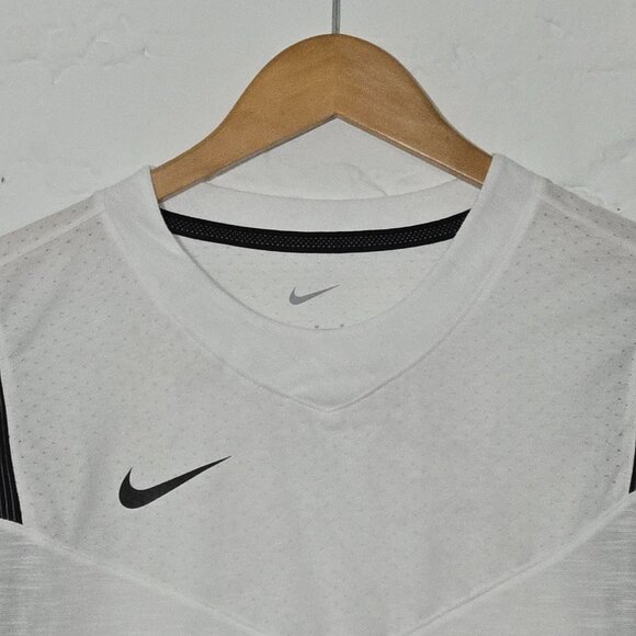 Men's Nike Dri-FIT Sideline Player Pullover, Medium White, Moisture-Wicking - Picture 3 of 5